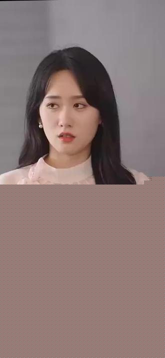 渣男劈腿，闪婚服务员是大佬